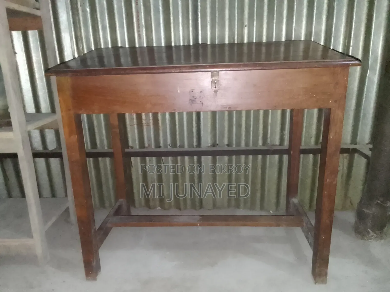 স্টিলের খাট