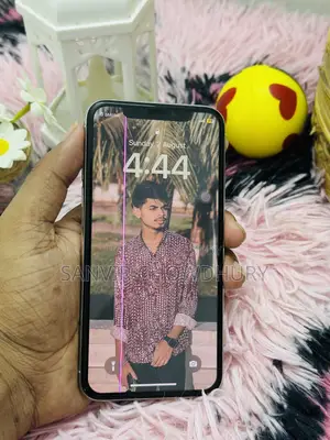 অ্যাপল আইফোন এক্স ৬৪ জিবি হোয়াইট