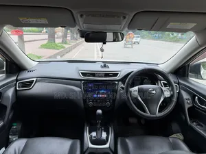 Nissan X-Trail 2.0 Hybrid FWD 2016 Silver