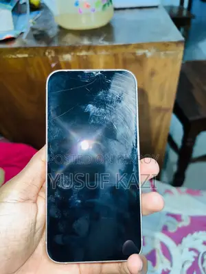 অ্যাপল আইফোন ১৩ ১২৮ জিবি হোয়াইট