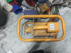 কনক্রিট ভাইব্রেটর মেশিন ২ হর্স পাওয়ার হোজ পাইপ ছাড়া