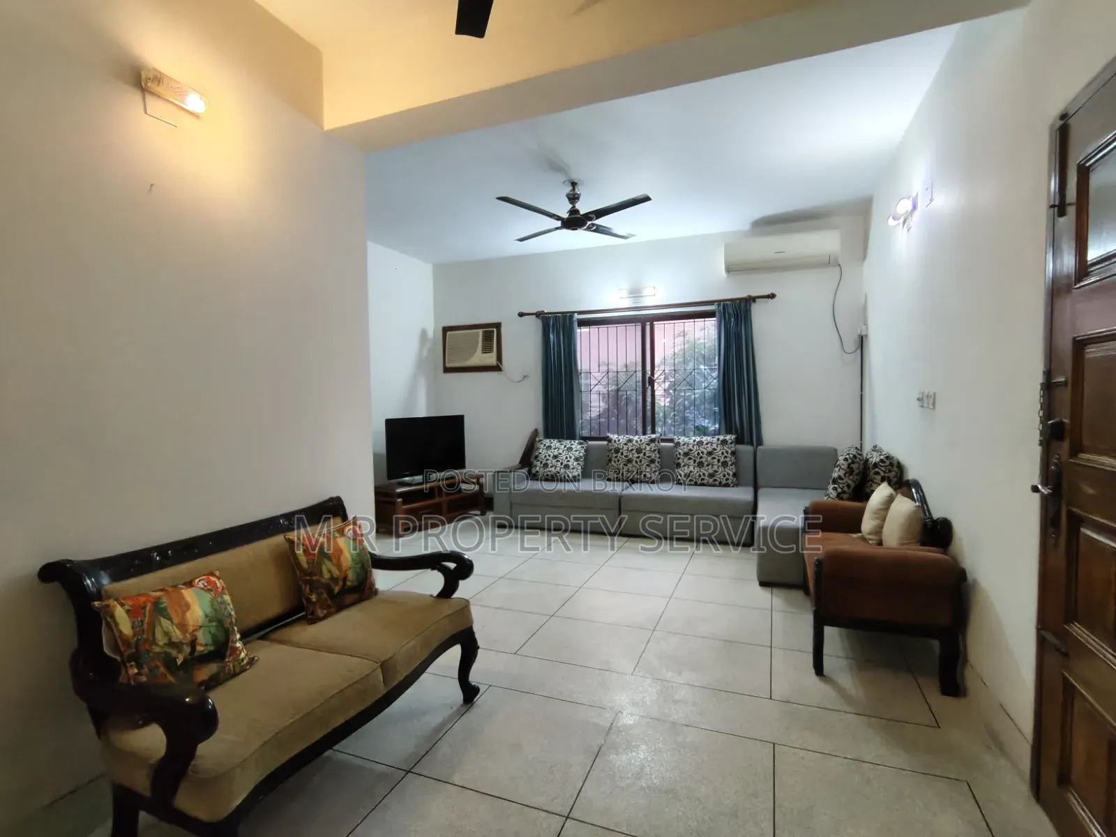 গুলশানে ভাড়ার জন্য সাজানো ৩ বেডরুমের অ্যাপার্টমেন্ট