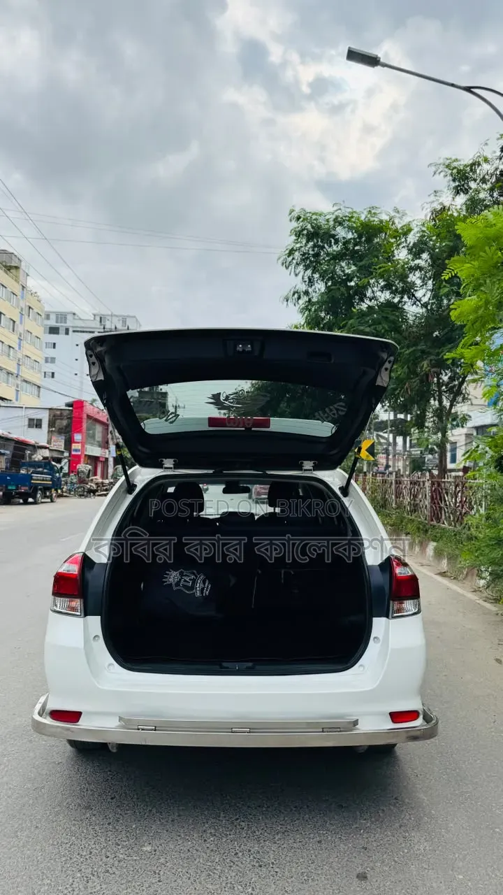 Toyota Corolla Fielder 2017 White