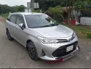 টয়োটা করোলা ফিল্ডার ২০১৭ সিলভার
