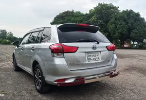 Toyota Corolla Fielder 2017 Silver
