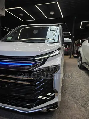 নতুন Toyota Voxy Hybrid S-Z 2WD 7-Seater 2023 Pearl