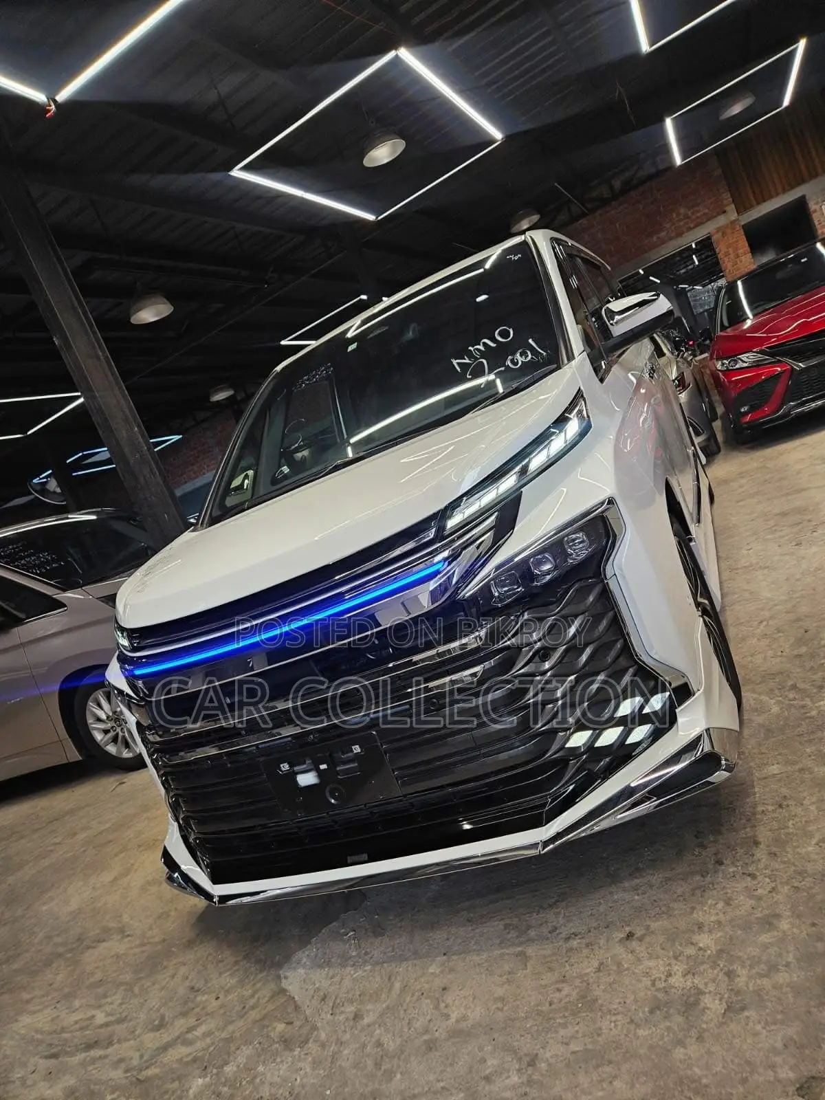 নতুন Toyota Voxy Hybrid S-Z 2WD 7-Seater 2023 Pearl