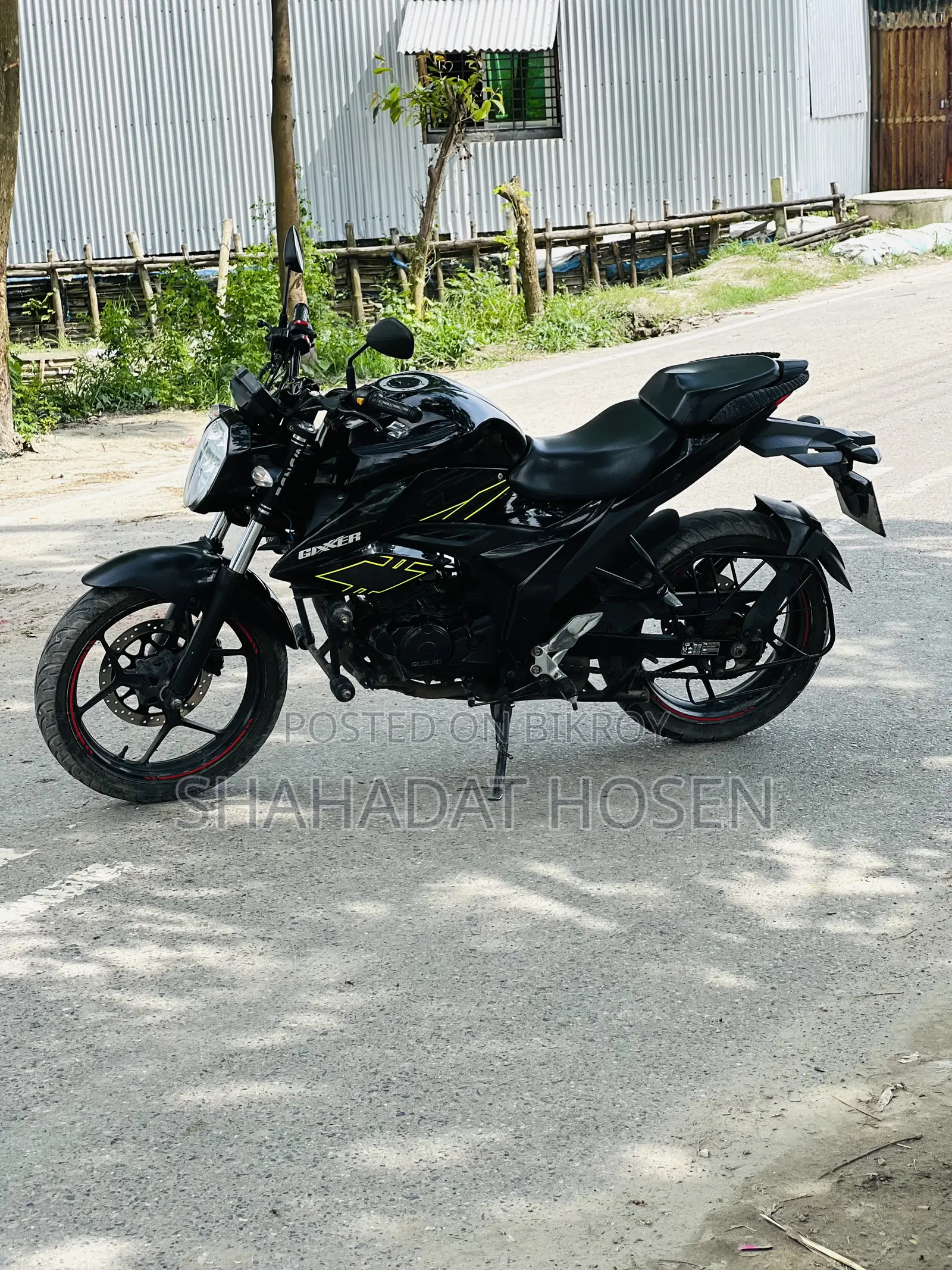 সুজুকি গিক্সার ২০২৩ ব্ল্যাক