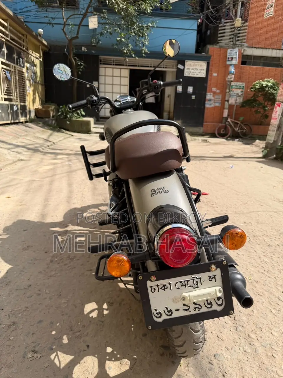 রয়েল এনফিল্ড ক্লাসিক ৩৫০ ২০২৪ গ্রে