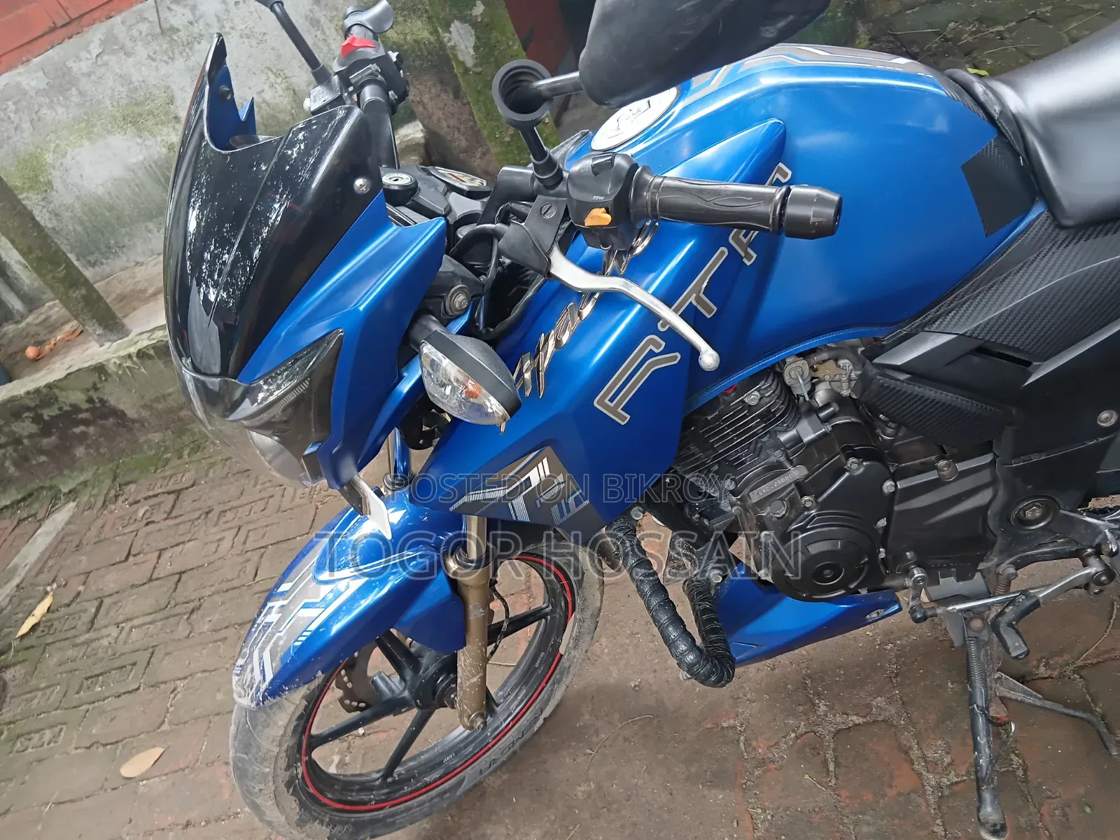 TVS Apache RTR 160 2V 2018 Blue