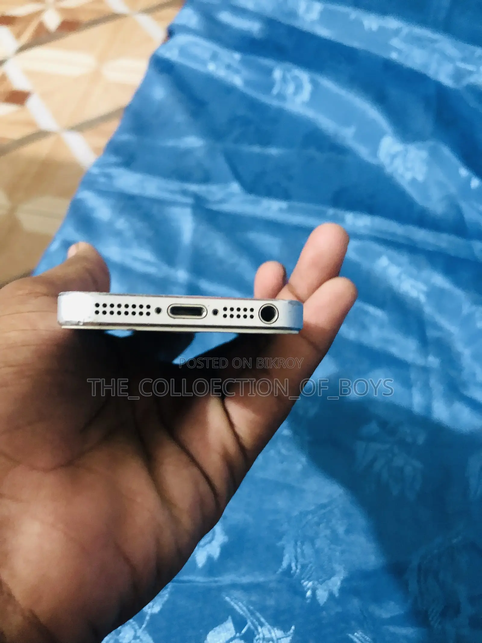 অ্যাপল আইফোন ৫ ১৬ জিবি সাদা