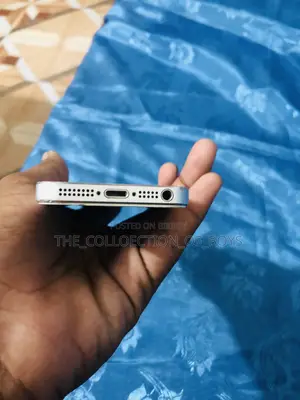 অ্যাপল আইফোন ৫ ১৬ জিবি সাদা