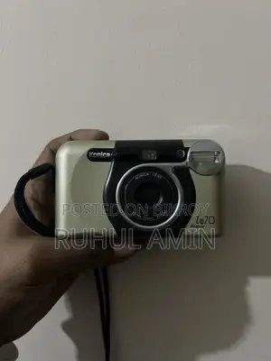 Konica Z-Up 70 Super Film Camera (35-70mm Zoom) - Excellent Condition