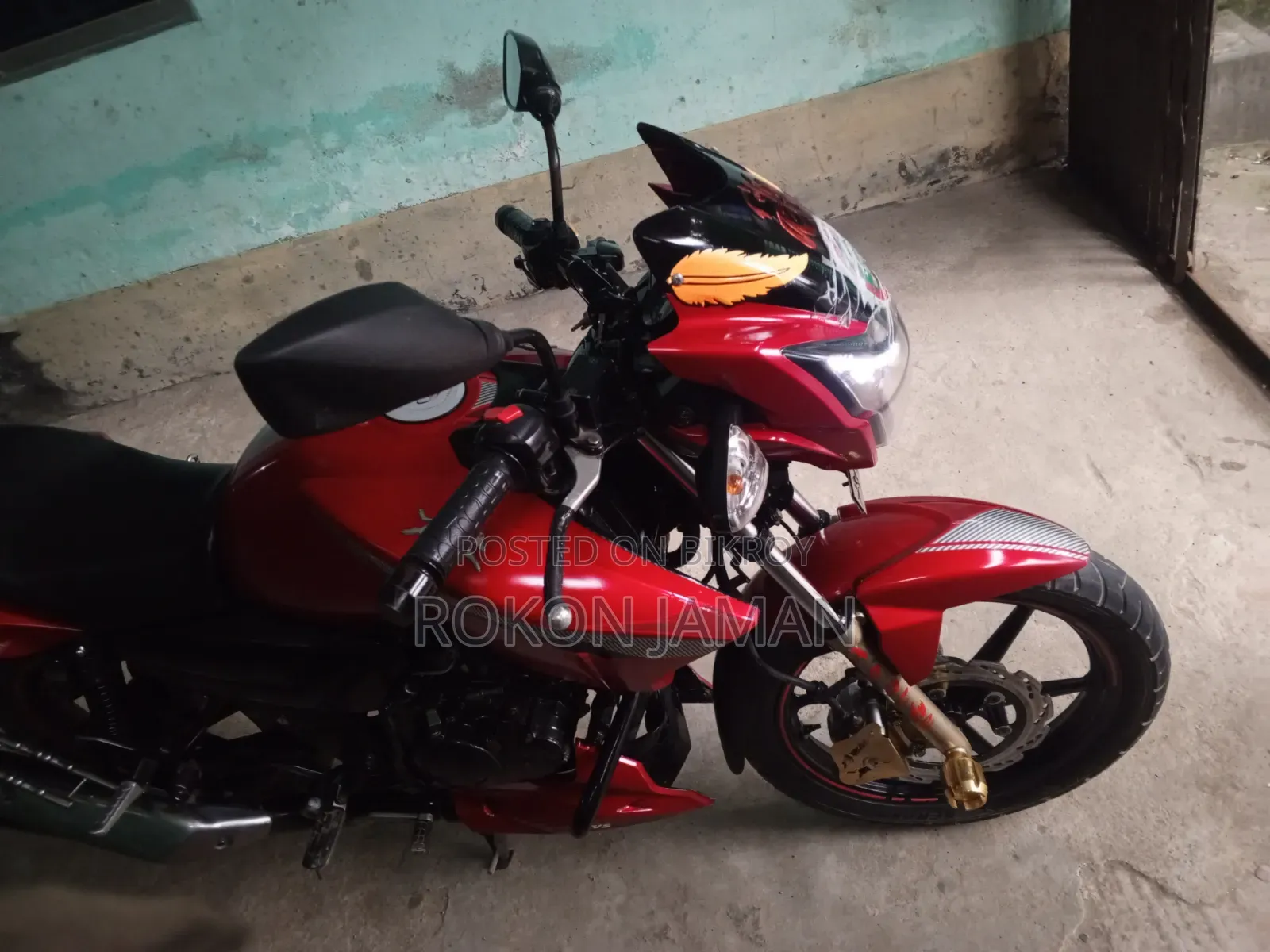 TVS Apache RTR 160 2V 2021 Red