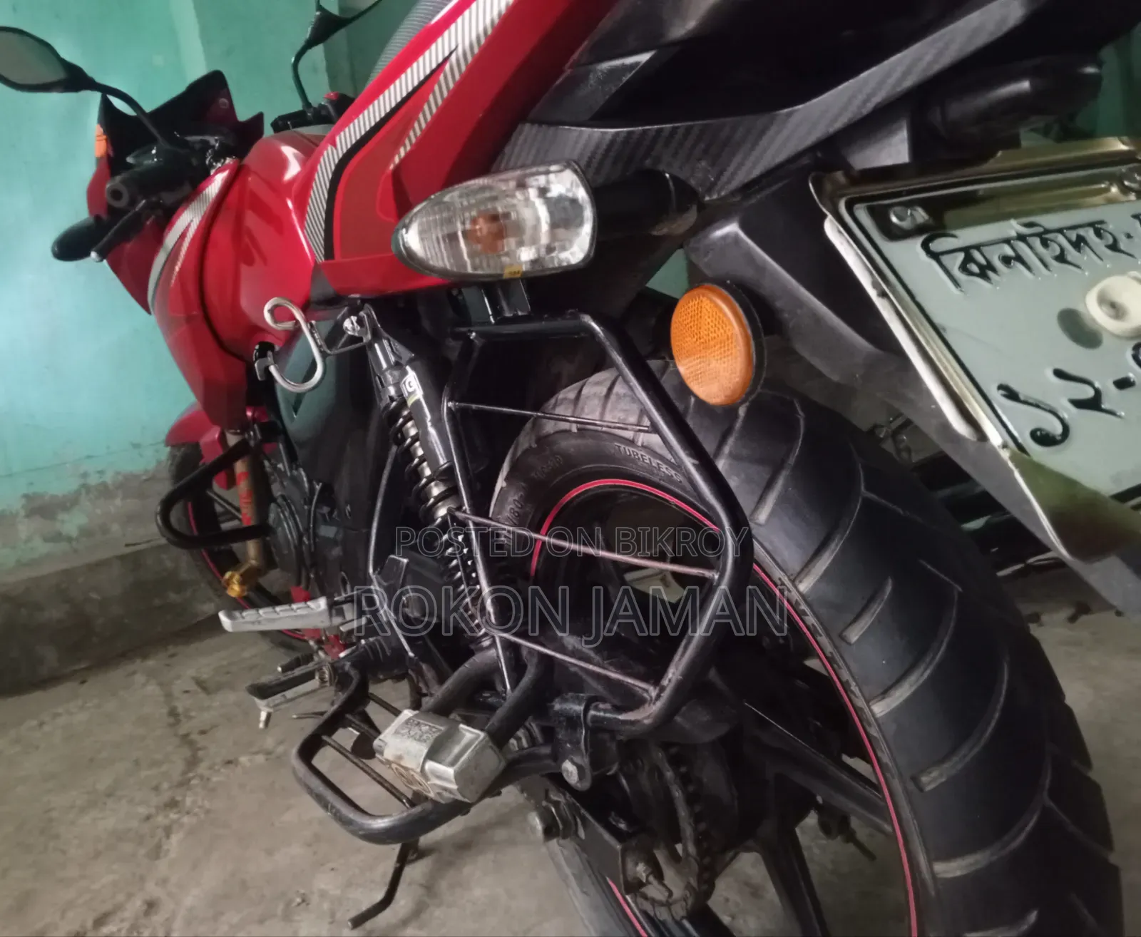 TVS Apache RTR 160 2V 2021 Red