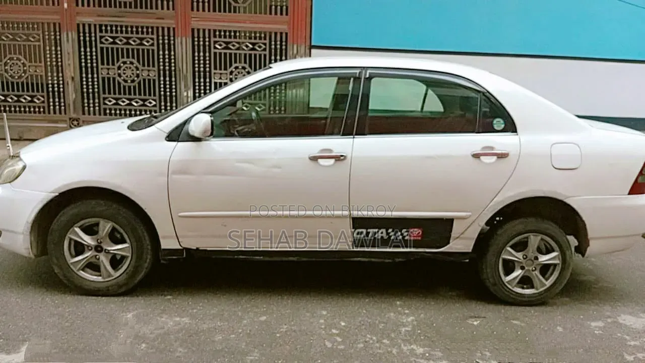 Toyota Corolla 2001 Off white