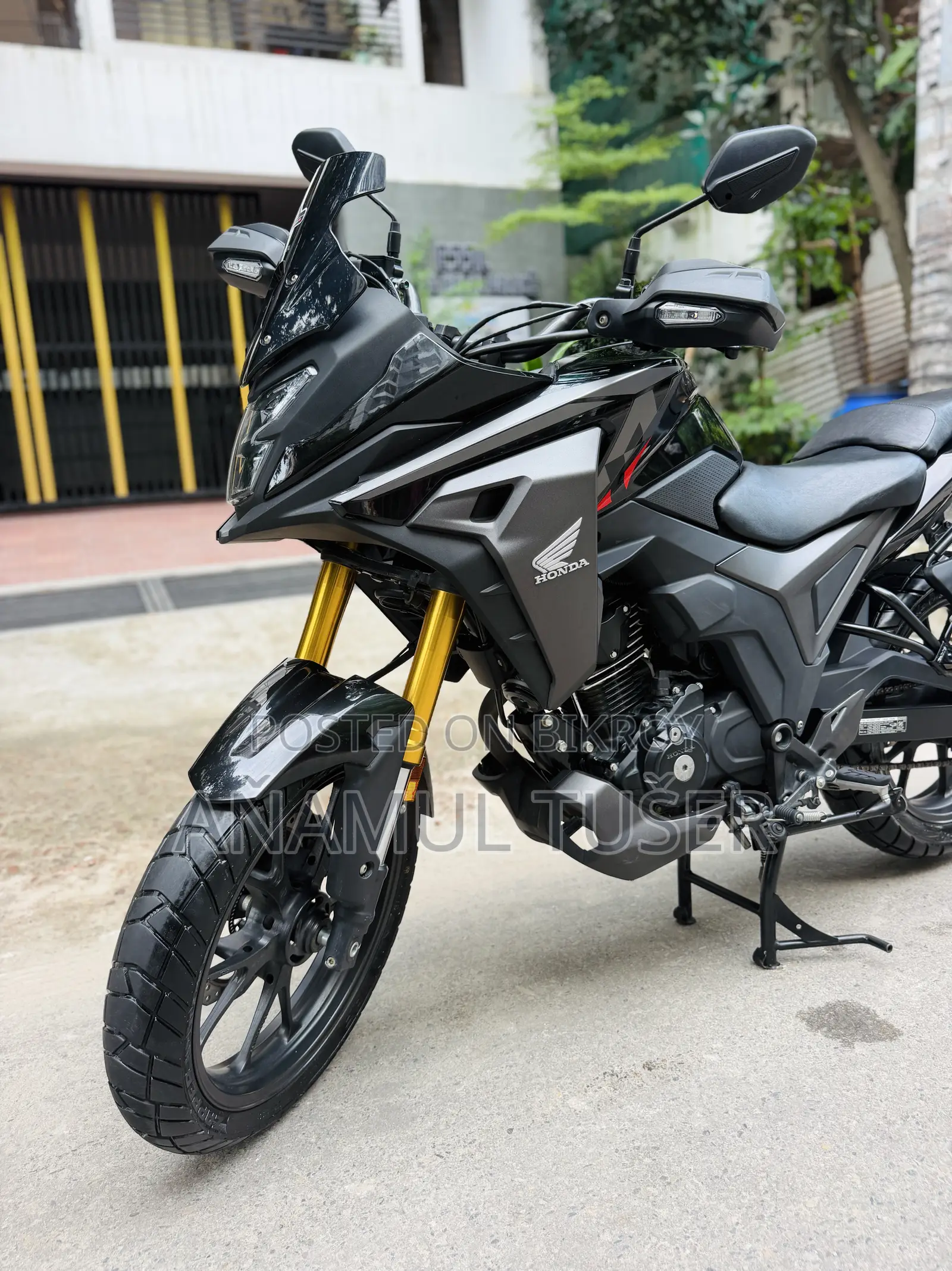 হোন্ডা সিবিএক্স ২০২৬ কালো