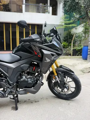 হোন্ডা সিবিএক্স ২০২৬ কালো