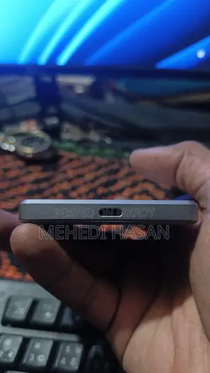 ইনফ্যানরিক্স ওয়্যারলেস চার্জার ৫০০০এমএইচ