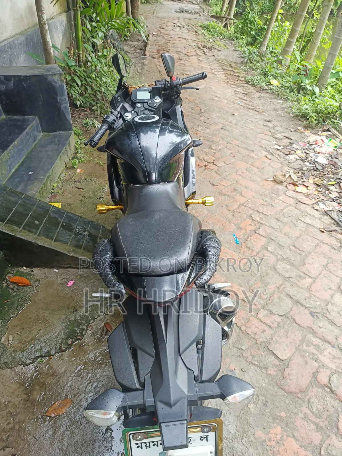 সুজুকি জিক্সার এসএফ ২০২৫ কালো