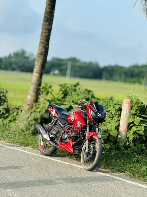 টিভিএস আপাচে আরটিআর ১৬০ টুভি ২০১৮ লাল