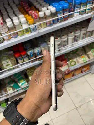 New Apple iPhone 11 128 GB White