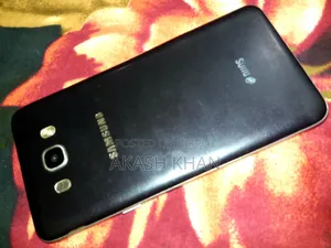 Samsung Galaxy J7 16 GB Black
