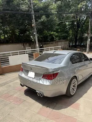 বিএমডব্লিউ ৫২৫আই ২০০৫ সিলভার