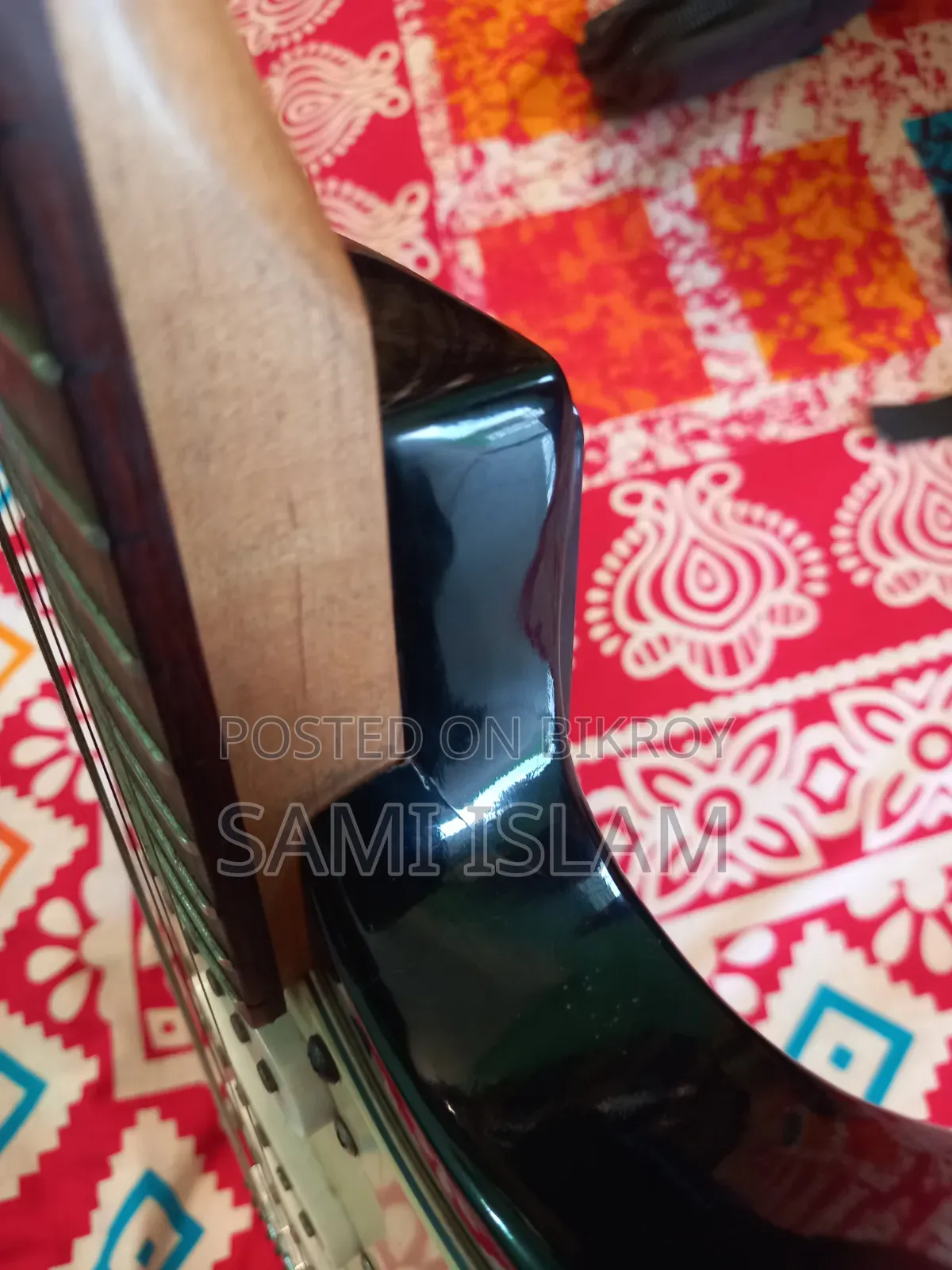 সিবিএসকেওয়াই এমইজি৩৯০১ ইলেকট্রিক গিটার (সেমি-ফ্লয়েড)