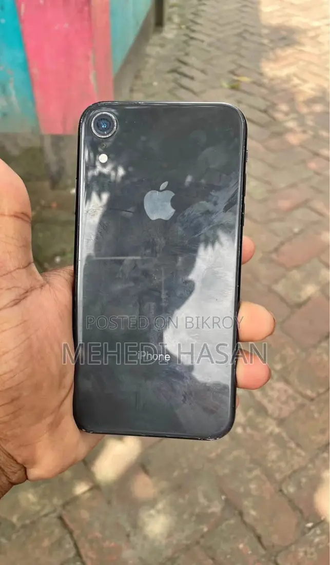 অ্যাপল আইফোন এক্সআর ১২৮ জিবি ব্ল্যাক