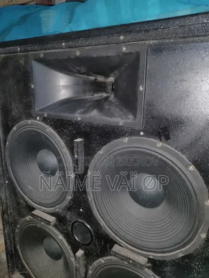 ভালো নতুন সাউন্ড বক্স নিতে চাইলে যোগাযোগ করুন।