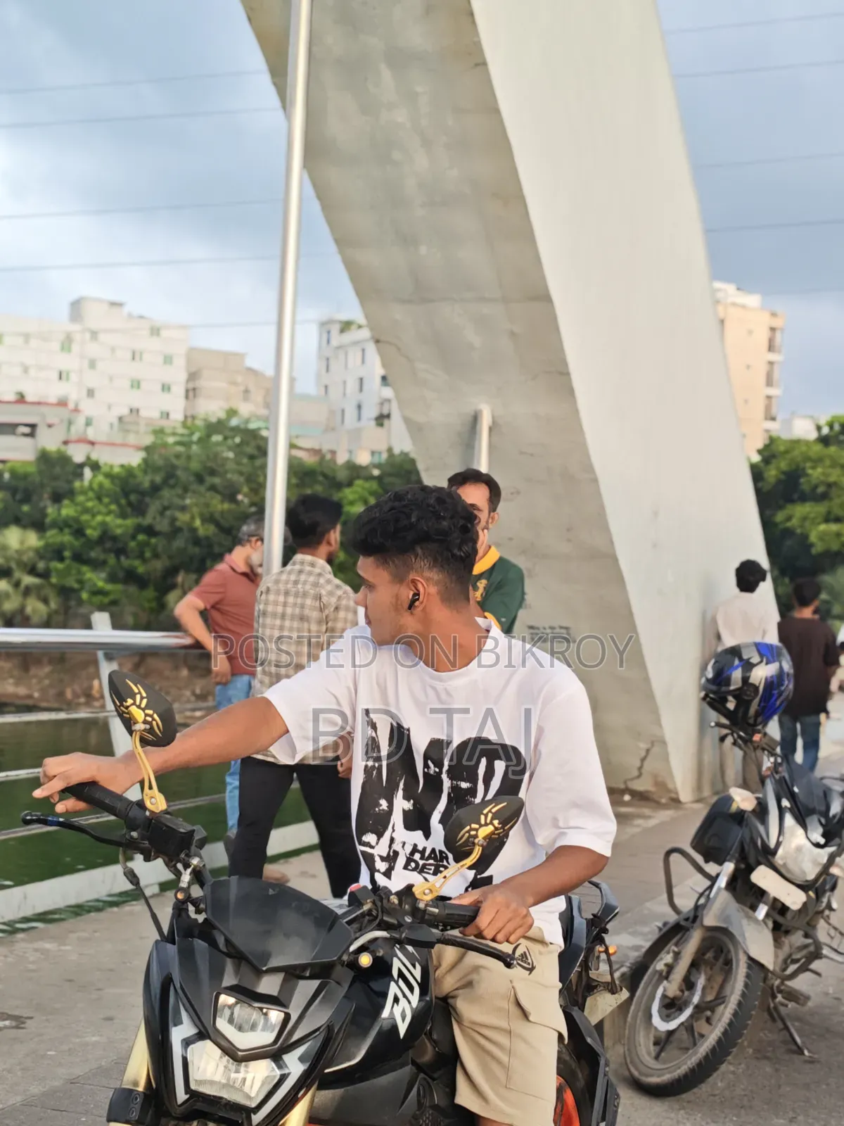 রানার বোল্ট ১৬৫আর ২০২৩ ব্ল্যাক