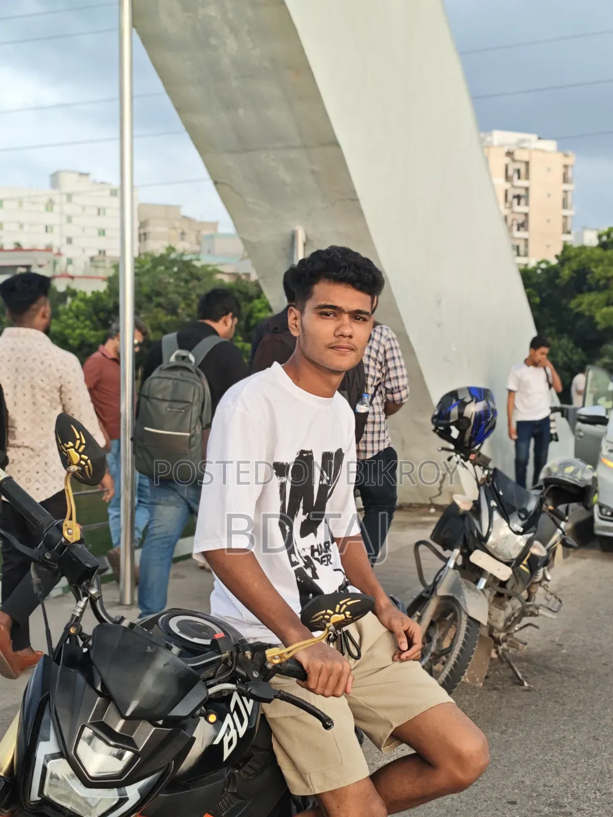রানার বোল্ট ১৬৫আর ২০২৩ ব্ল্যাক