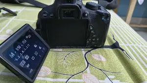 Canon EOS 700D