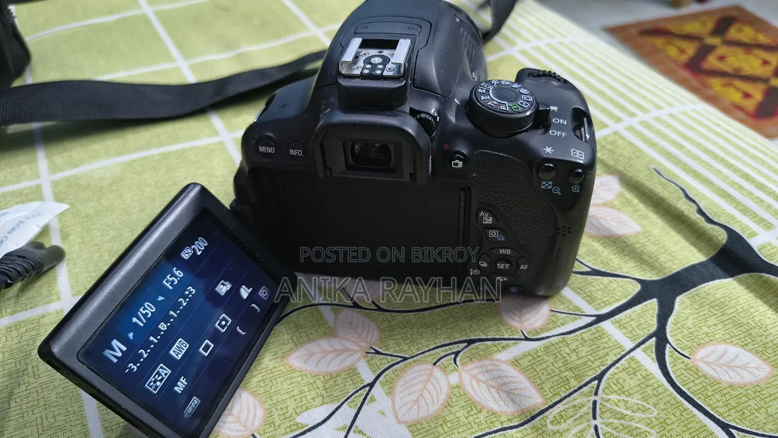 Canon EOS 700D