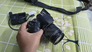 Canon EOS 700D