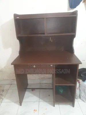 একদম ফ্রেশ পড়ার টেবিল বিক্রি হবে