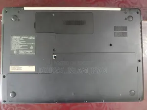 Laptop Fujitsu Lifebook AH552 4GB Intel Core i5 SSD 256GB