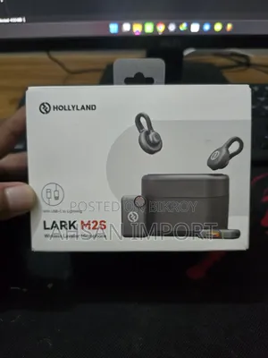 Hollyland LARK M2S Wireless Microphone System Combo