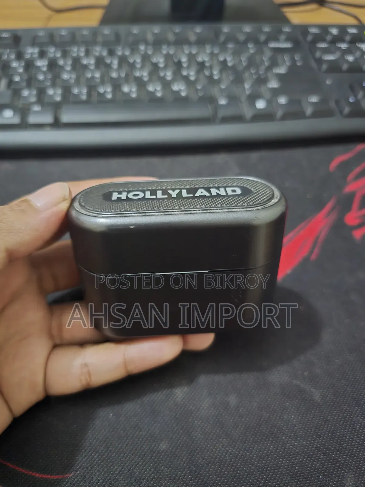 Hollyland LARK M2S Wireless Microphone System Combo