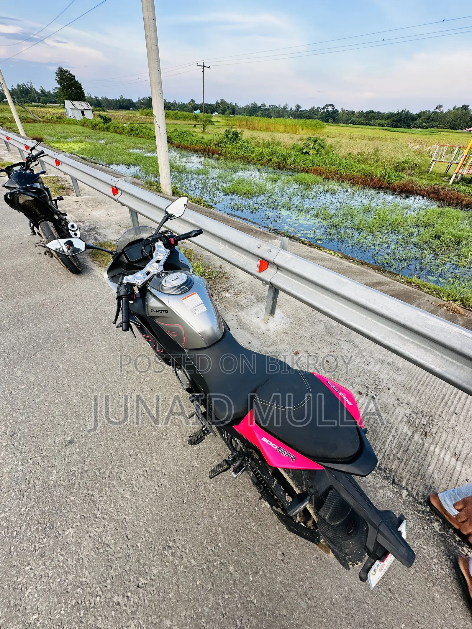 নতুন সিএফমটো ৩০০এসআর ২০২৫ সিলভার
