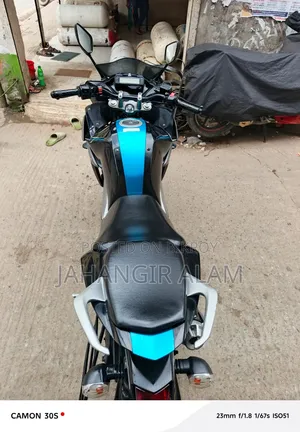 নিউ ইয়ামাহা ফেজার এফআই ভি২ ১৯৭২ ব্ল্যাক