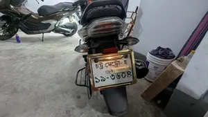 বাজাজ ডিসকভার ১২৫ ২০১৯ কালো