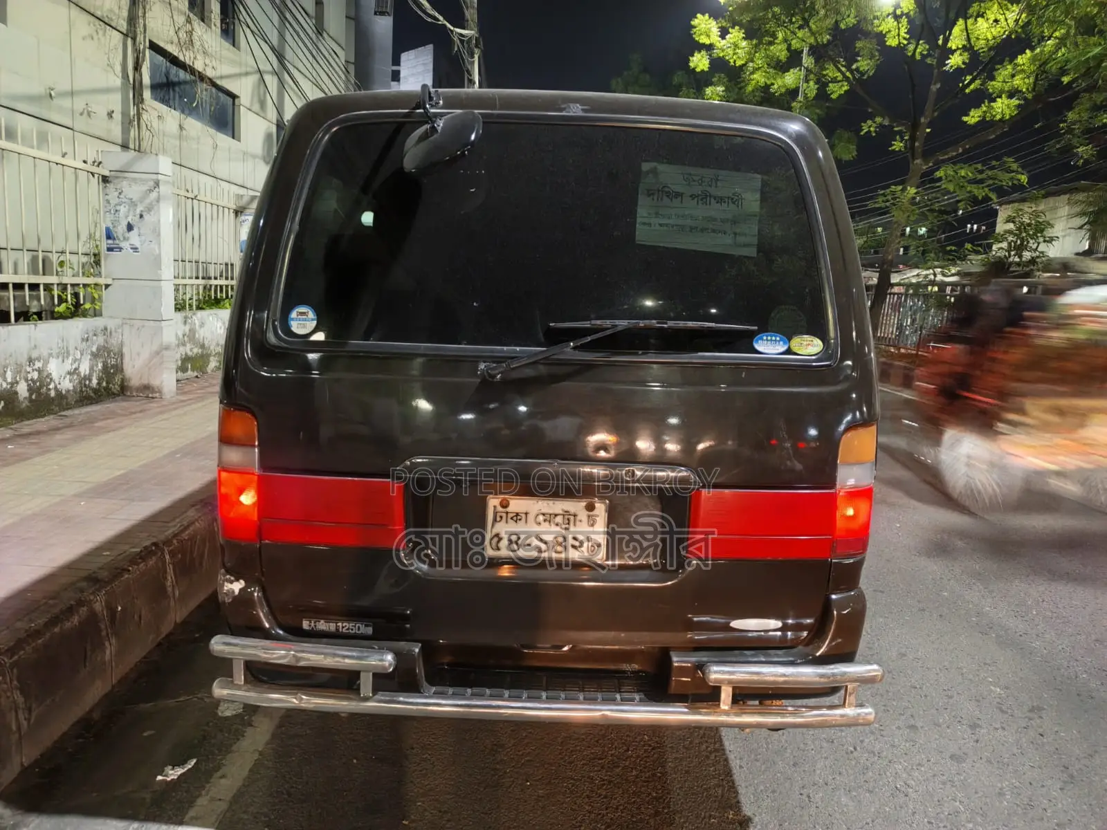 টয়োটা নোয়া ২০০৪ টিল
