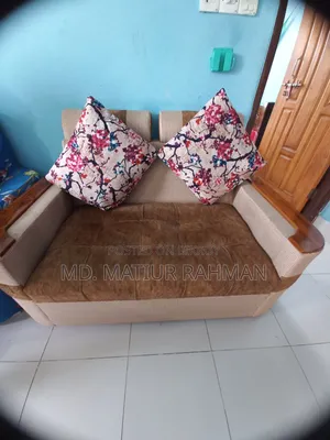 পুরাতন সোফা বি‌ক্রি করা হ‌বে