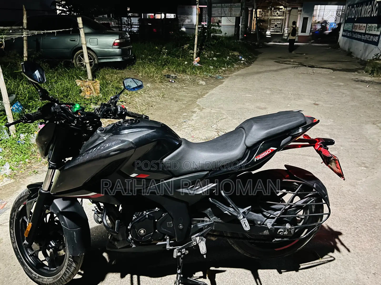 নতুন বাজাজ পালসার এন২৫০ ২০২৪ ব্ল্যাক