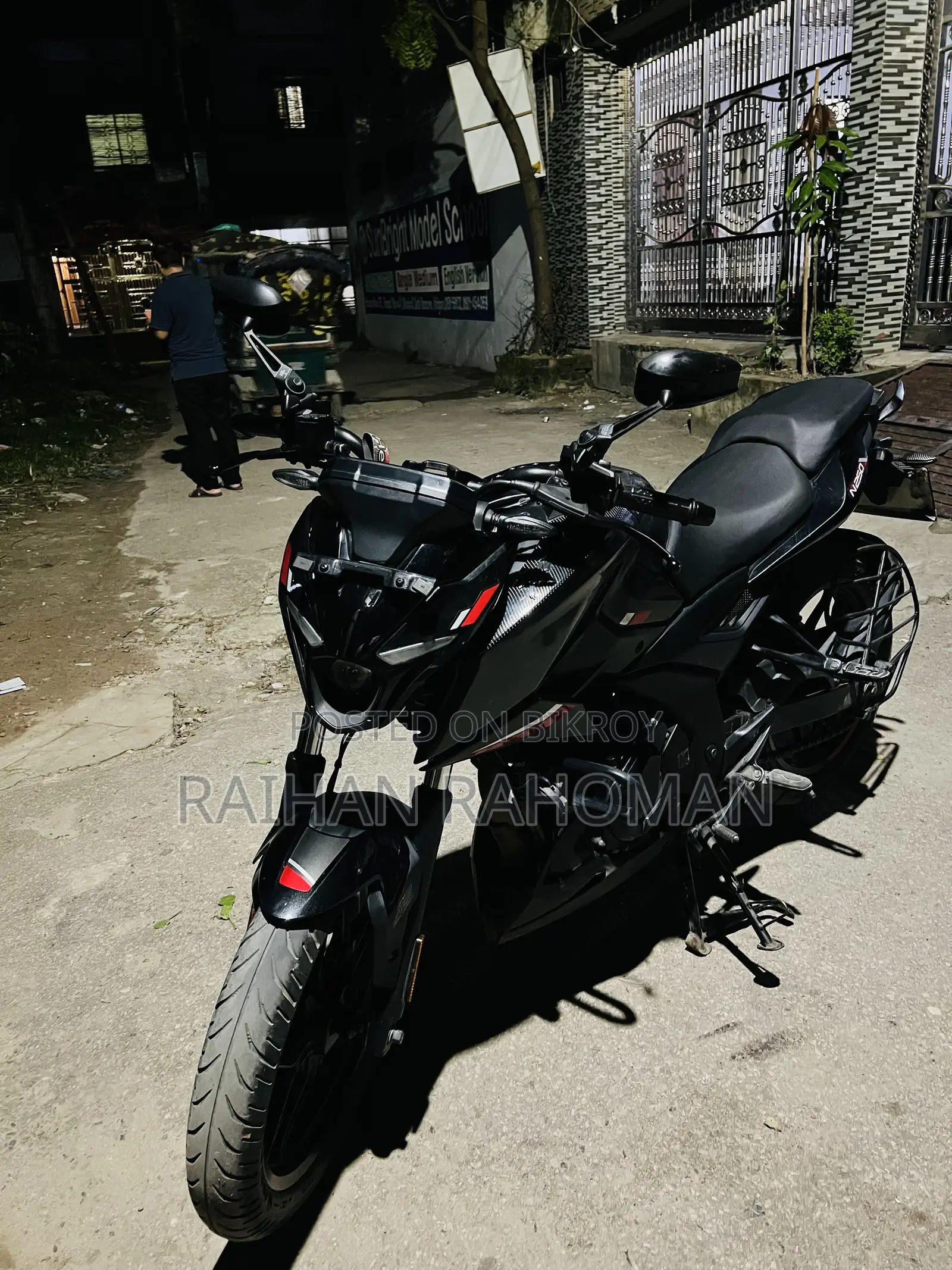 নতুন বাজাজ পালসার এন২৫০ ২০২৪ ব্ল্যাক