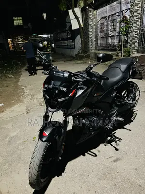 নতুন বাজাজ পালসার এন২৫০ ২০২৪ ব্ল্যাক