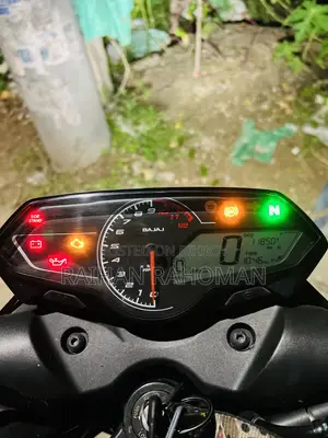 নতুন বাজাজ পালসার এন২৫০ ২০২৪ ব্ল্যাক