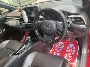 Toyota C-HR 2017 Red